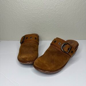 Born Women’s Banyan Suede Leather with Buckle detail Slip-on Comfort Clogs Sz 8